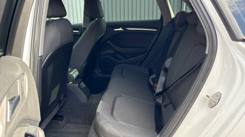 Audi A3 35 TFSI SE Technik 5dr S Tronic Petrol Hatchback